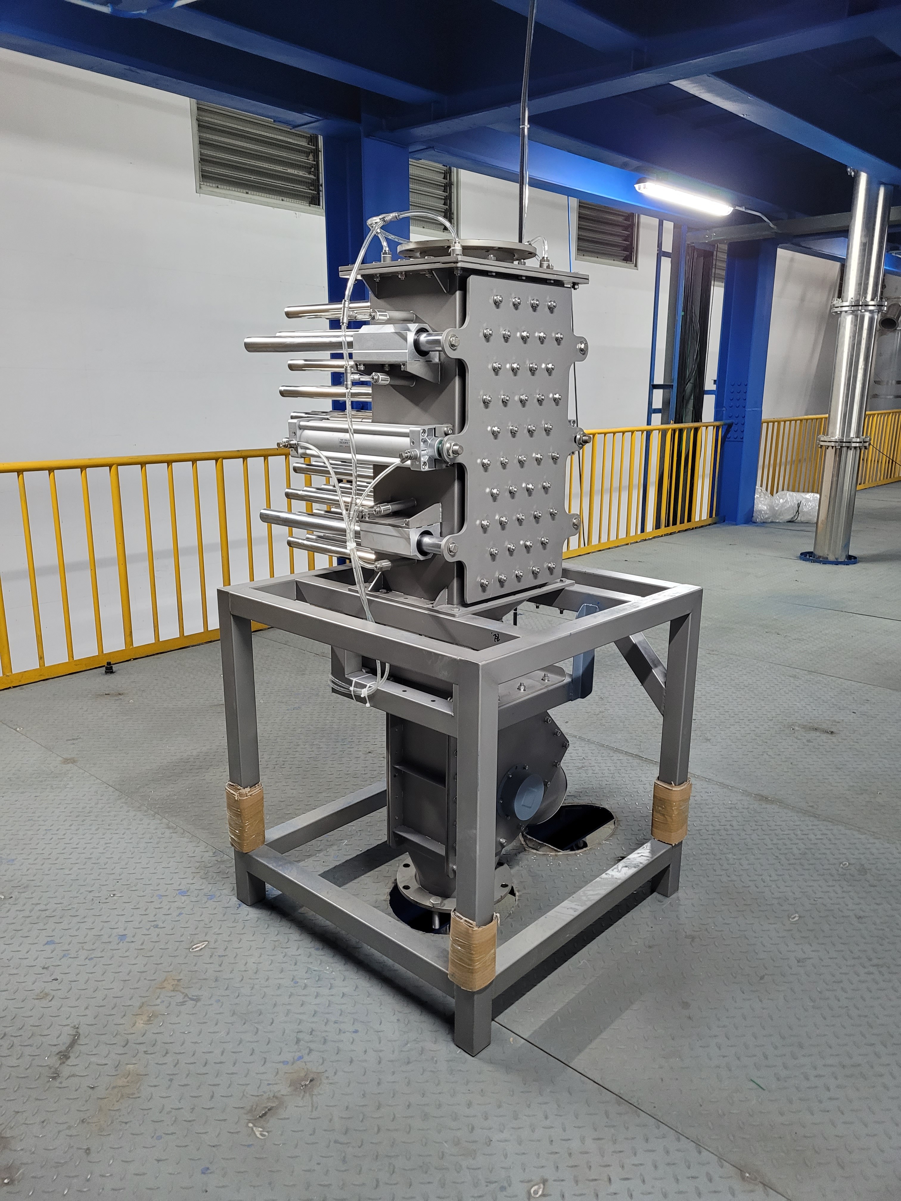 মরিচের গুঁড়া উৎপাদনে আয়রনের অমেধ্যের বিপদ এবং চৌম্বক বিভাজকের মূল ভূমিকা